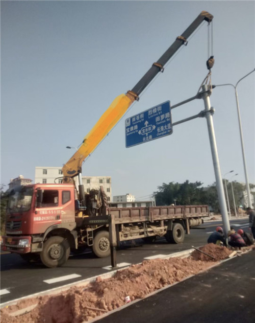永寿县设备吊装租赁吊车要用多大吊车